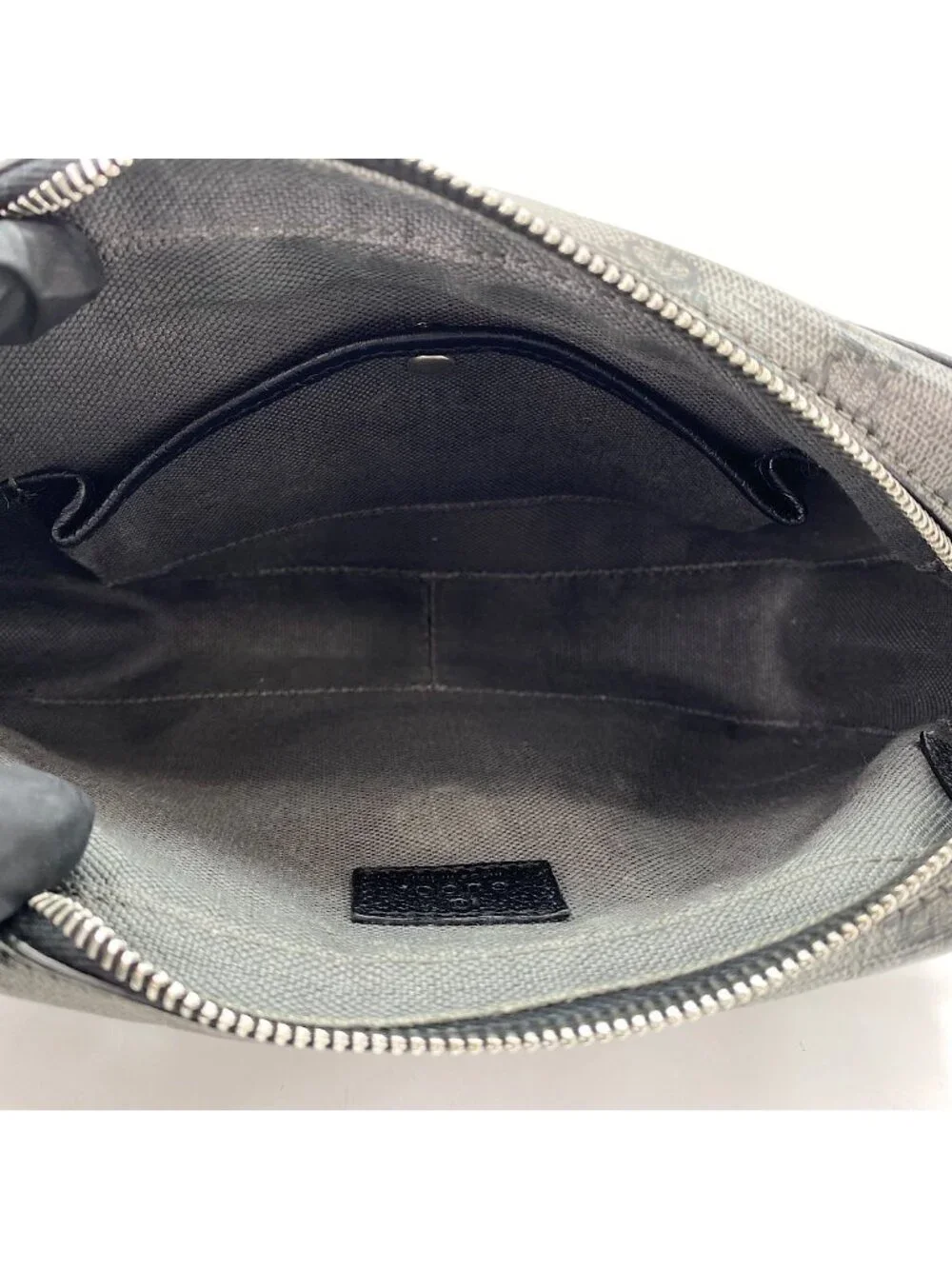 Gucci Shoulder Bag GG Supreme